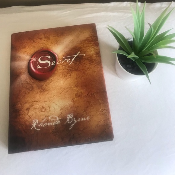 The Secret by Rhonda Byrne - Picture 1 of 1